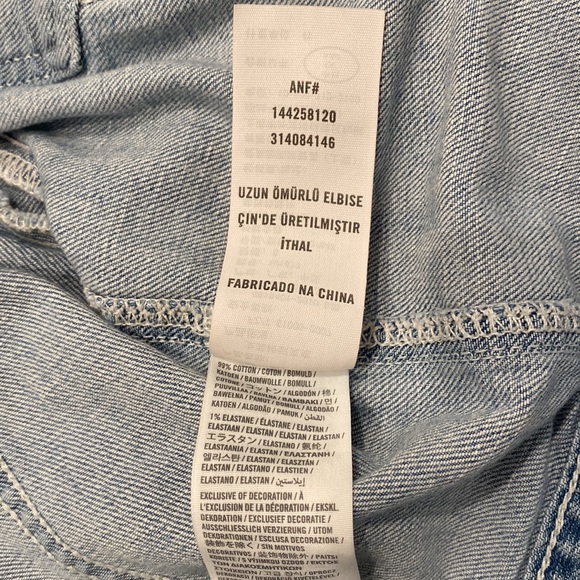 EUC Abercrombie and Fitch Jean Jacket - Picture 7 of 8